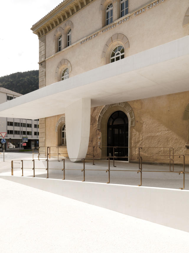Zugang Grossratgebäude Graubünden